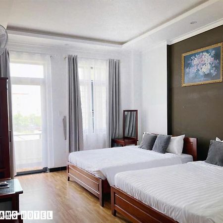 Khach San Minh Quang Hotel Phan Rang Exterior photo